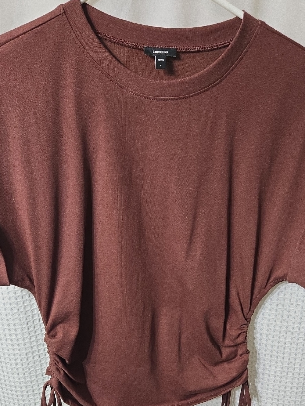 Express Women’s Rust Drawstring-Side Short Sleeve Top